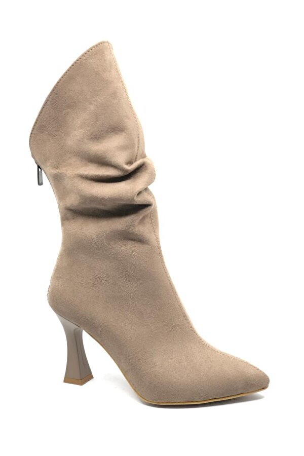 Arkadan Fermuarlı Büzgülü Kadın Çizme