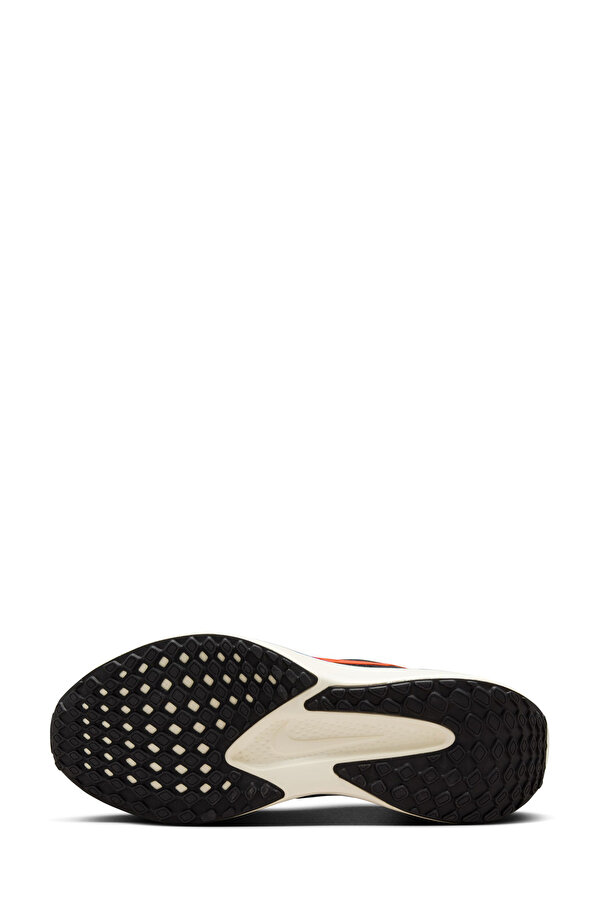 QUEST 6 BLACK Man 005