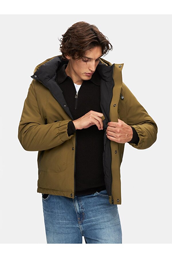 Kapüşonlu Teknık Yeşil Mont