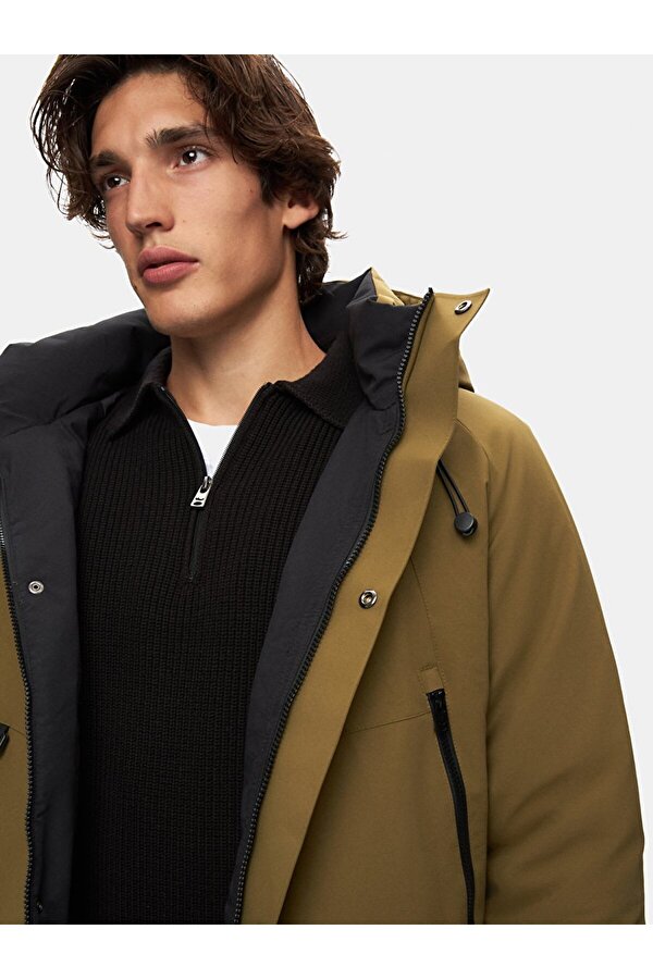 Kapüşonlu Teknık Yeşil Mont