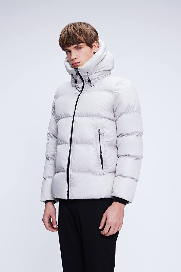 Taş Regular Fit Hakim Yaka Kapüşonlu Şişme Mont