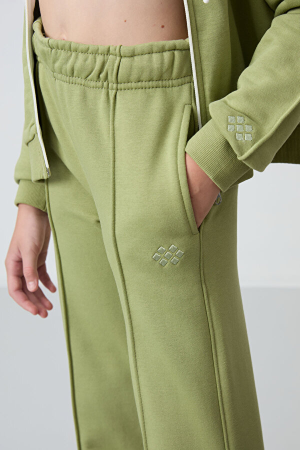 https://floimages.mncdn.com/media/catalog/product/25-01/09/201428980-4-1736407608.jpg