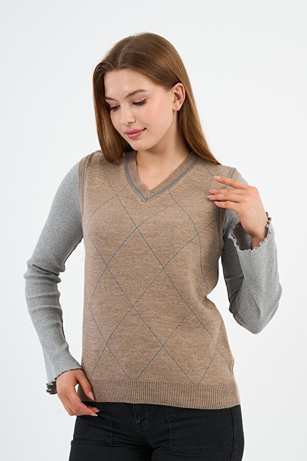 V Yaka Desenli Kadın Triko Süveter (E24-EZE24)