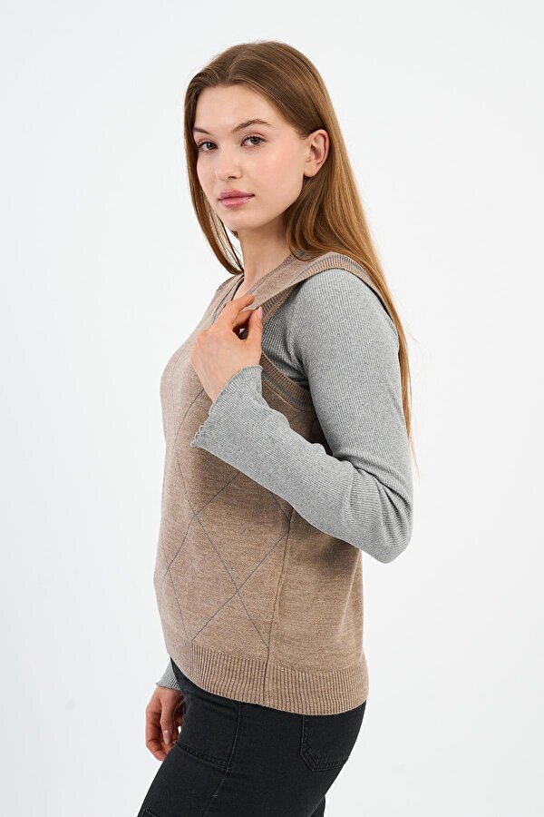 V Yaka Desenli Kadın Triko Süveter (E24-EZE24)