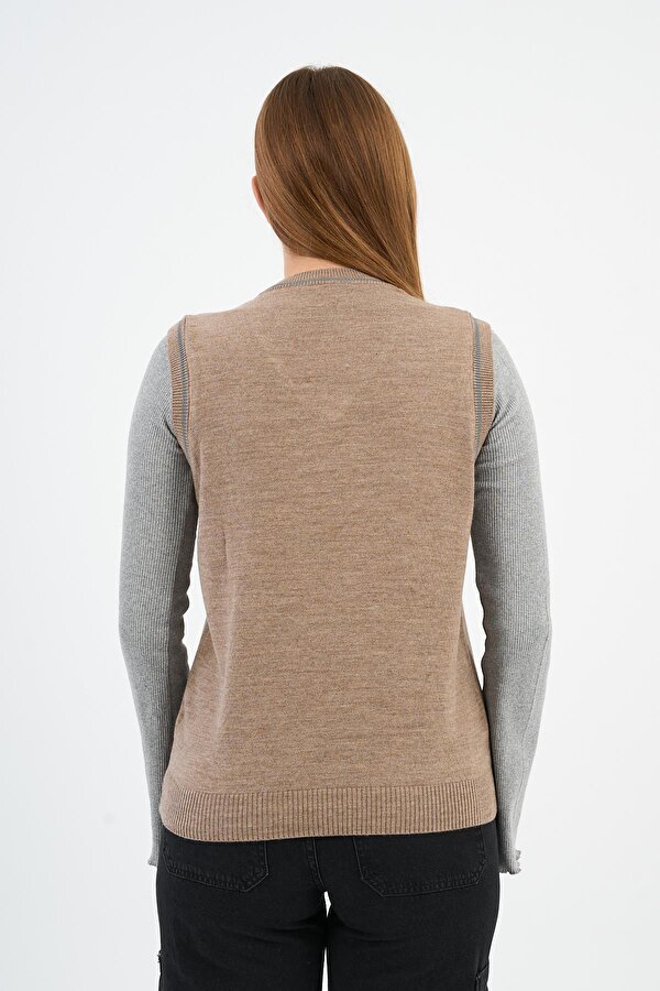 V Yaka Desenli Kadın Triko Süveter (E24-EZE24)