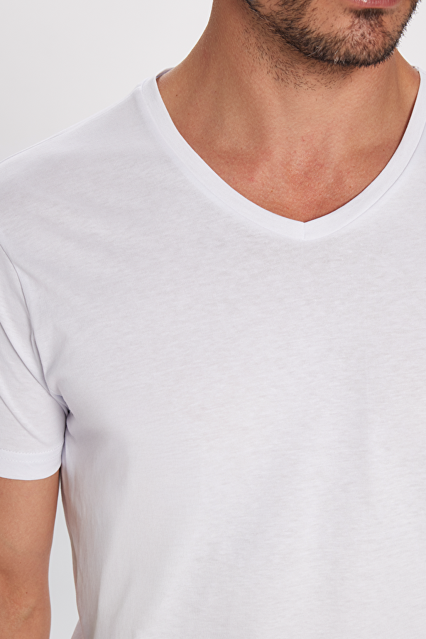Erkek Slim Fit Dar Kesim %100 Pamuk Yumuşak Dokulu Beyaz V Yaka Tişört