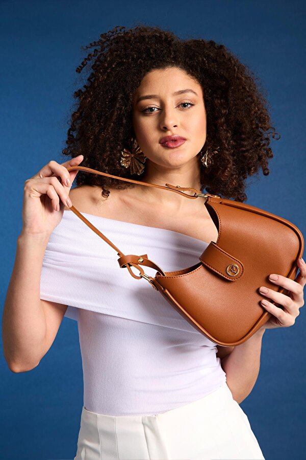 Larissa Mıknatıs Kapaklı Yavru Cüzdanlı Kadın Omuz ve Kol Çantası Taba