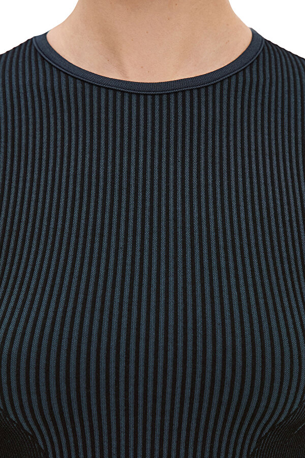 RBK LAB LS SEAMLESS CROP BLACK Woman 064