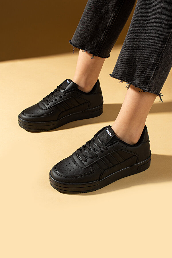 Bağcıklı Comfort Taban Şeritli Kadın Sneaker 001-1005-24SSiyah
