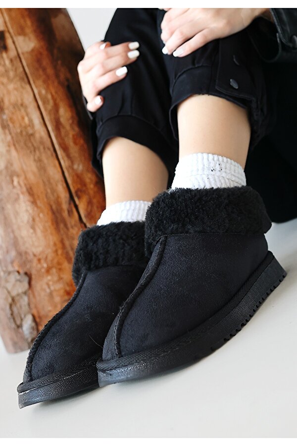 Siyah Süet Kadın Bot