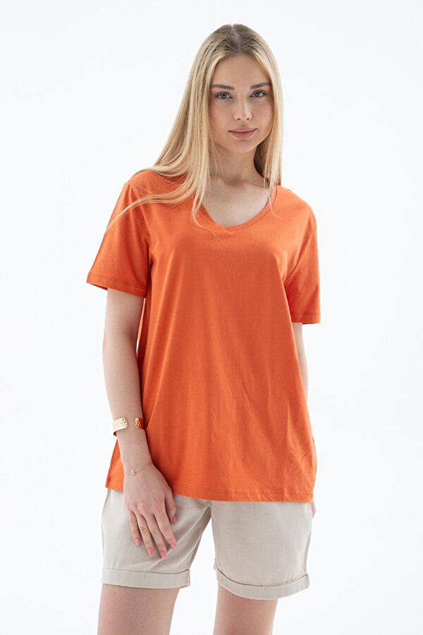 25Y0248K1 Kadın V Yaka T-Shirt