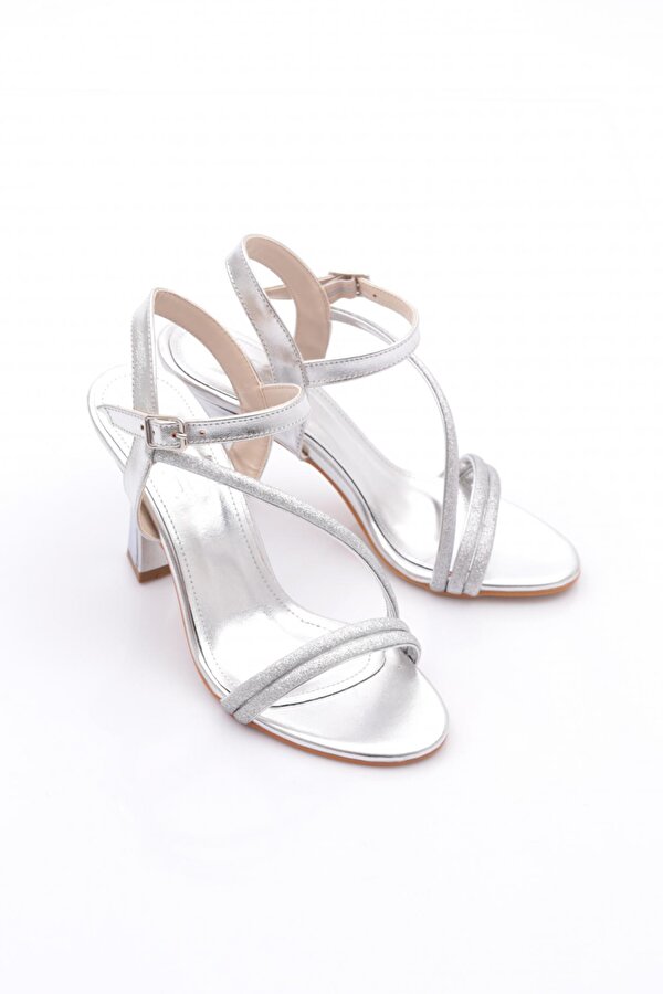 6021 Kadin Topuklu Ayakkabi