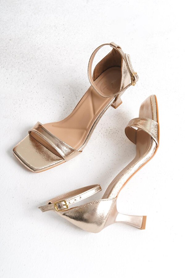 Minimiddle Altın Dore Kısa Topuklu Tek Bant Abiye Ayakkabı