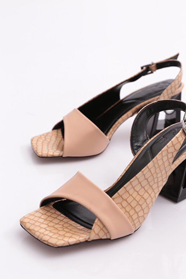 612 Kadin Bantli Topuklu Ayakkabi