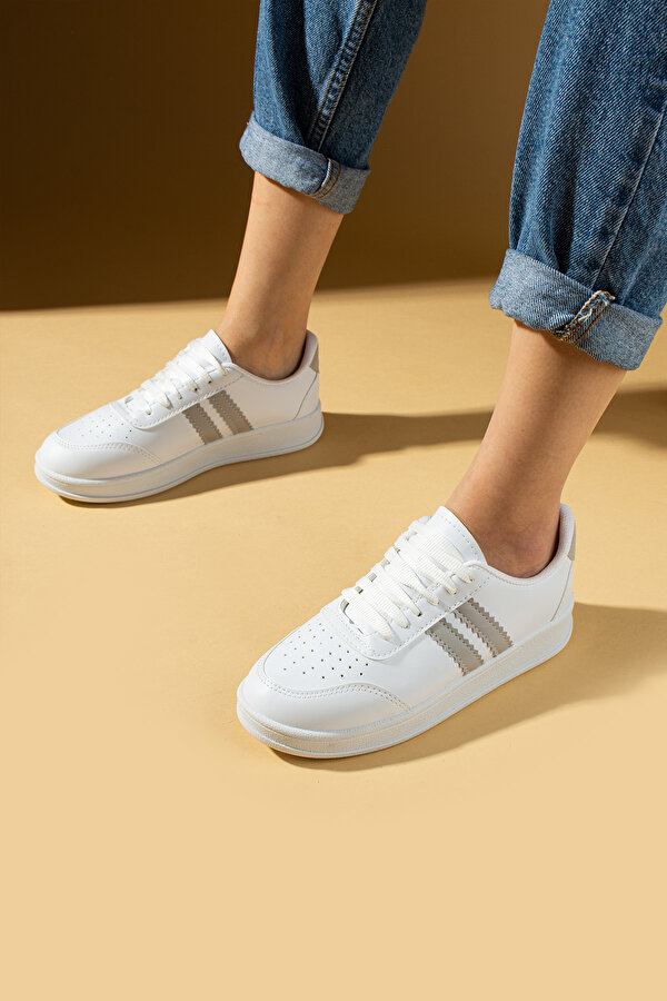 Şerit Detaylı Bağcıklı Rahat Taban Kadın Sneakers 001-1004-24BVizon