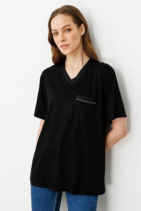 Kadın Sıfır Yaka Cebi ve Yakası Simli Penye T-Shirt 25761 Siyah