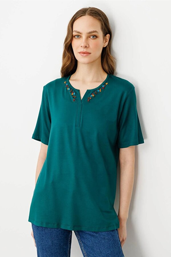 Kadın Açma Yaka Nakış İşlemeli T-Shirt 25703 Yeşil