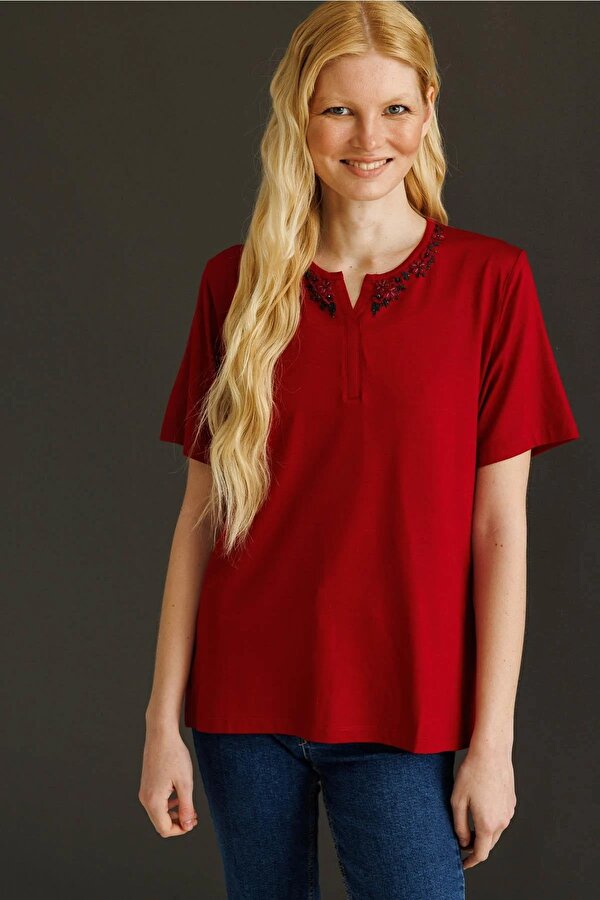 Kadın Açma Yaka Dantel Çiçek İşlemeli Penye T-Shirt 24751 Bordo