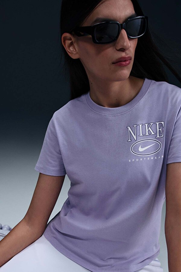 W NSW CLUB SS TEE CC Lila Kadın Kısa Kol T-Shirt