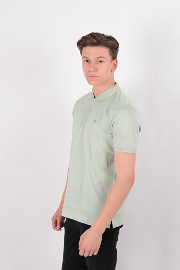 2317052 Erkek T-Shirt