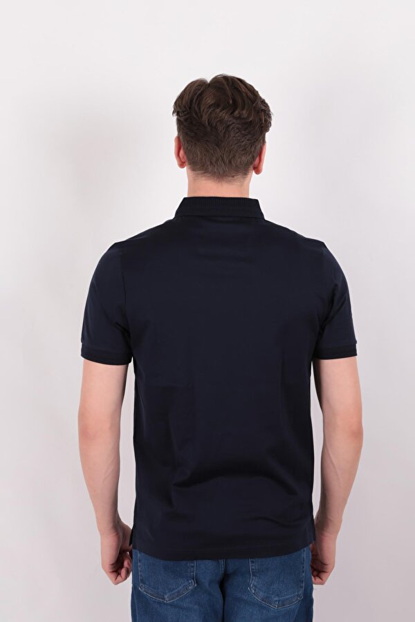 2317052 Erkek T-Shirt