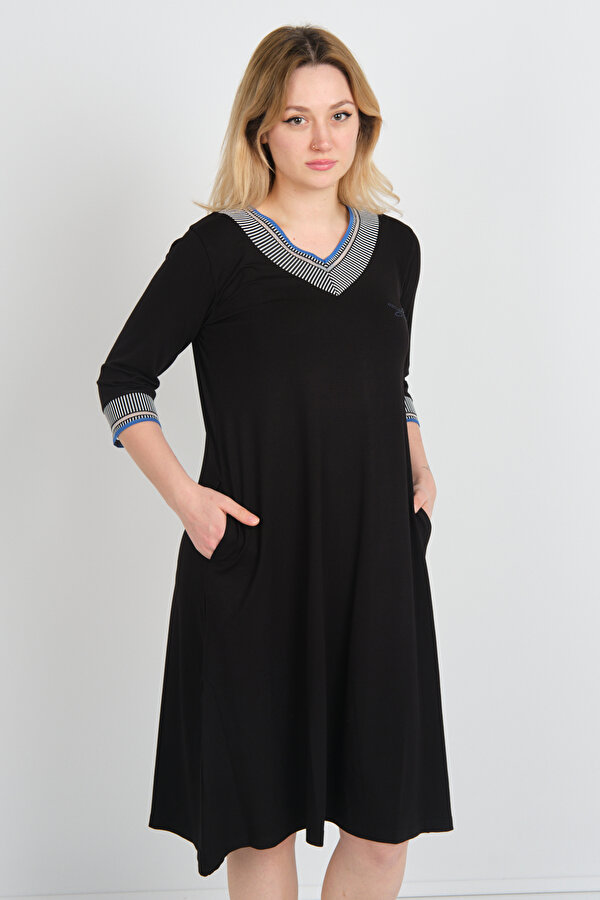 Kadın V Yaka Yarım Kol Kelebek İşlemeli Çift Cepli Elbise 24426 Siyah
