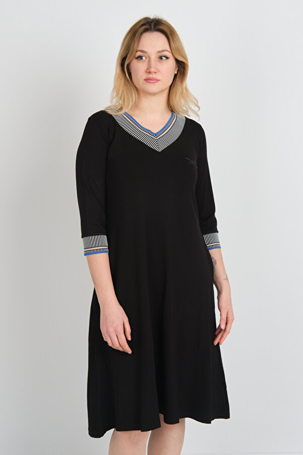 Kadın V Yaka Yarım Kol Kelebek İşlemeli Çift Cepli Elbise 24426 Siyah