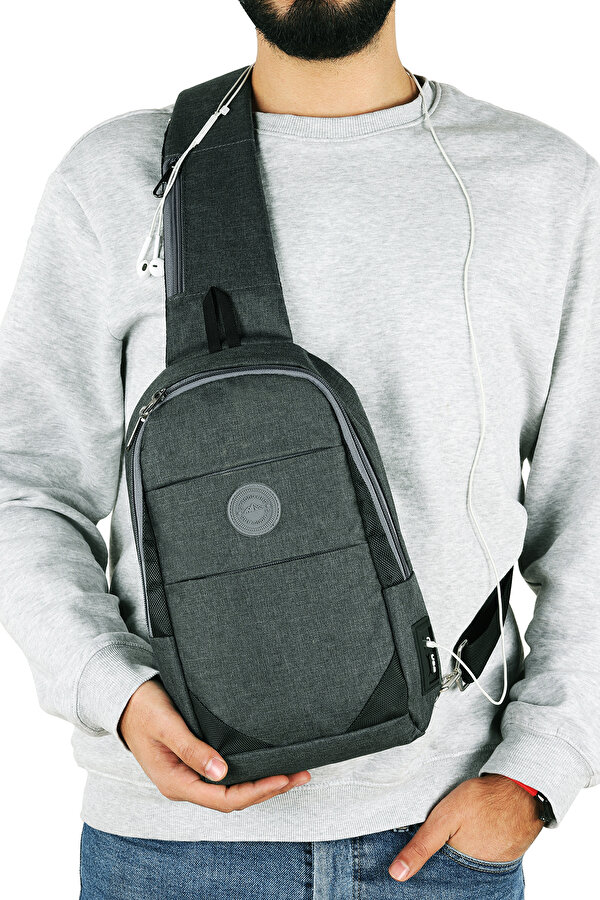 STRONG Kulaklık Çıkışlı Tek Kol Göğüs ve Sırt Çantası ,Çapraz Çanta Body Bag TK02 FÜME