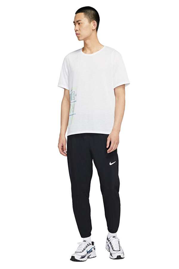 INITIATOR WHITE Man 001