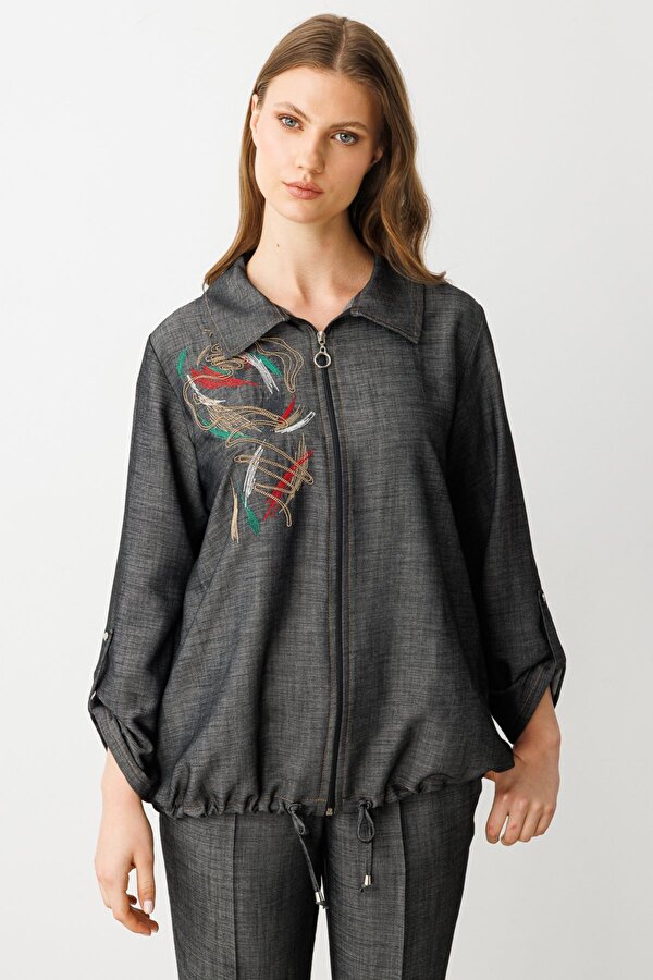 Kadın Büyük Beden Önü İşlemeli Trençkot 7568 Siyah