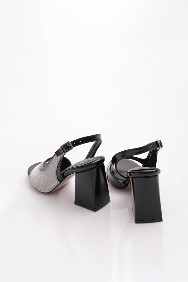 704 Kadin Arkadan Bağlamali Topuklu Ayakkabi