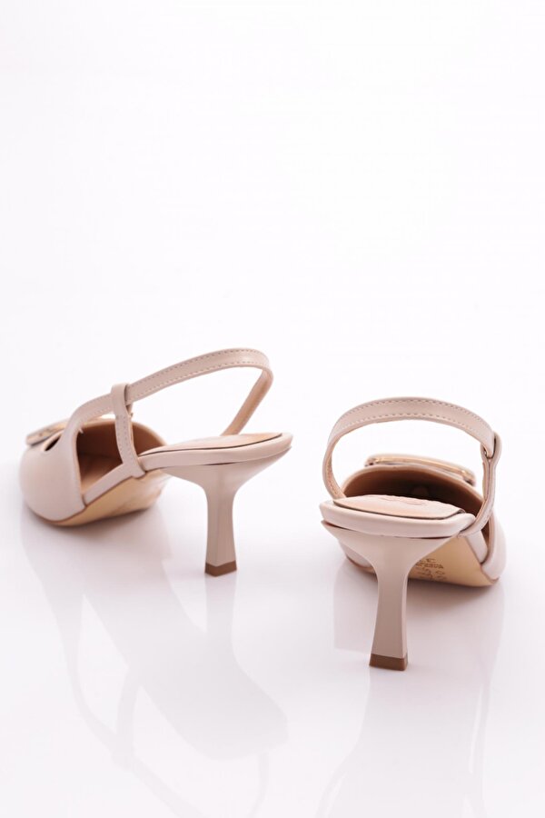 3984 Kadin Yani Açik Topuklu Ayakkabi