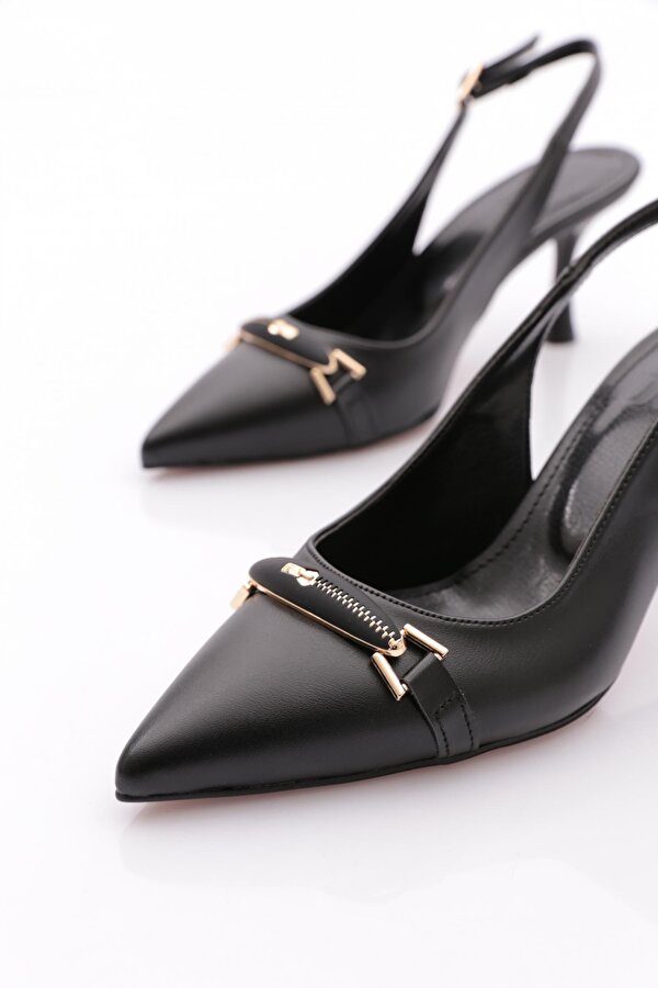 25635 Kadin Tokali Topuklu Ayakkabi