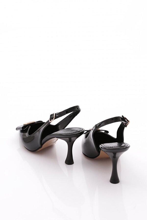 25643 Kadin Tokali Topuklu Ayakkabi