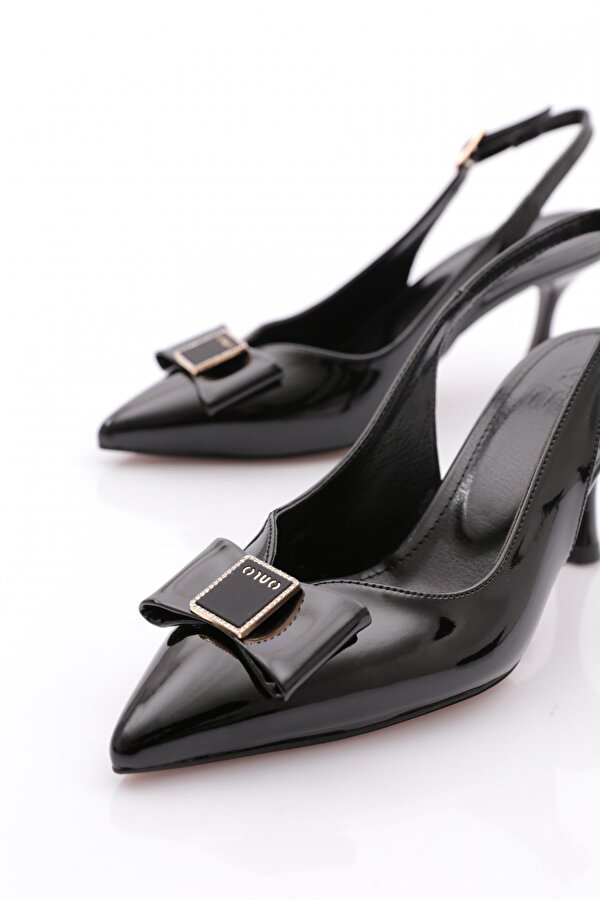 25643 Kadin Tokali Topuklu Ayakkabi