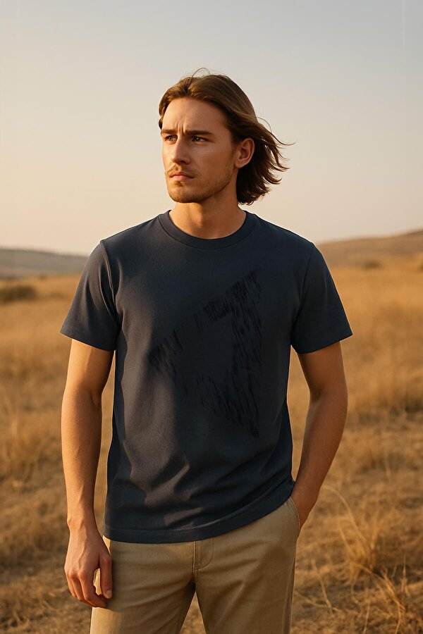 Erkek Rahat Kesim Bisiklet Yaka Baskılı Beyaz T-shirt