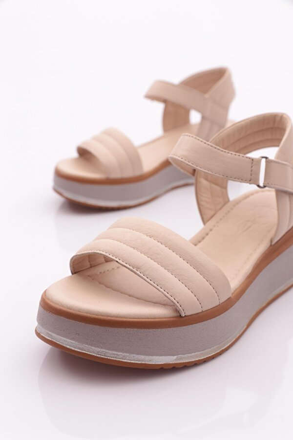 1220-22229 Kadin Çapraz Bantli Sandalet