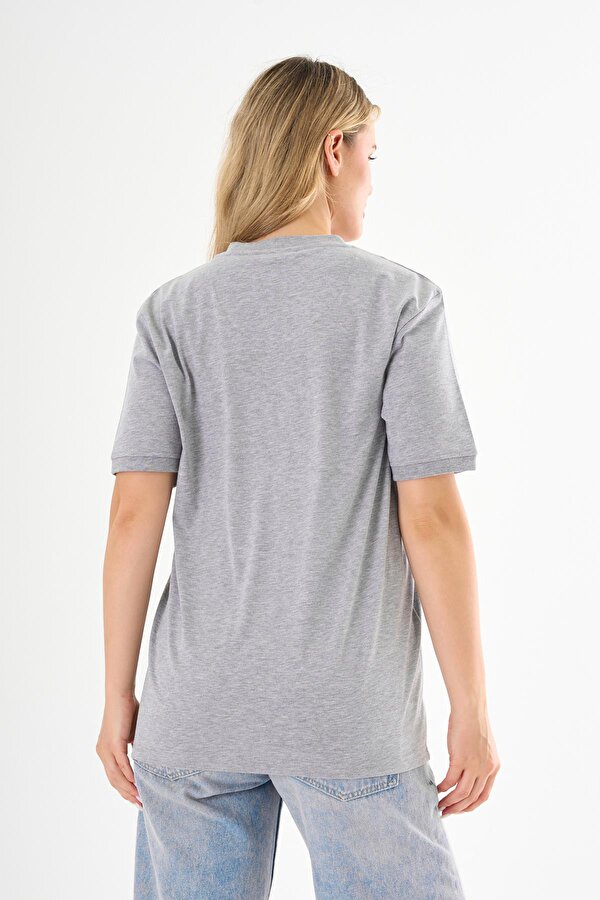 V Yaka Basic T-shirt