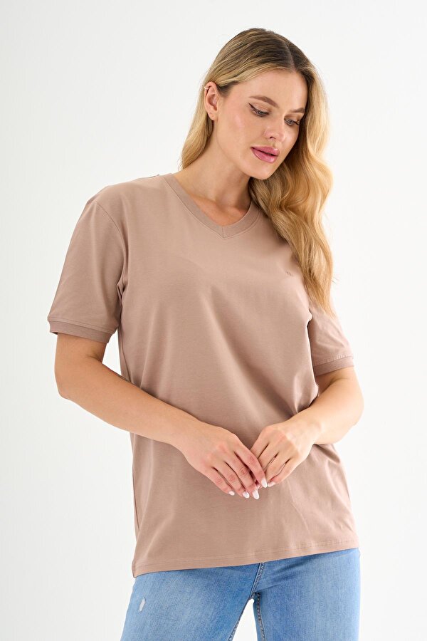 V Yaka Basic T-shirt