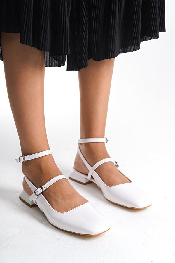 Atika Beyaz Rugan Mary Jane Babet Kısa Topuklu Günlük Ayakkabı
