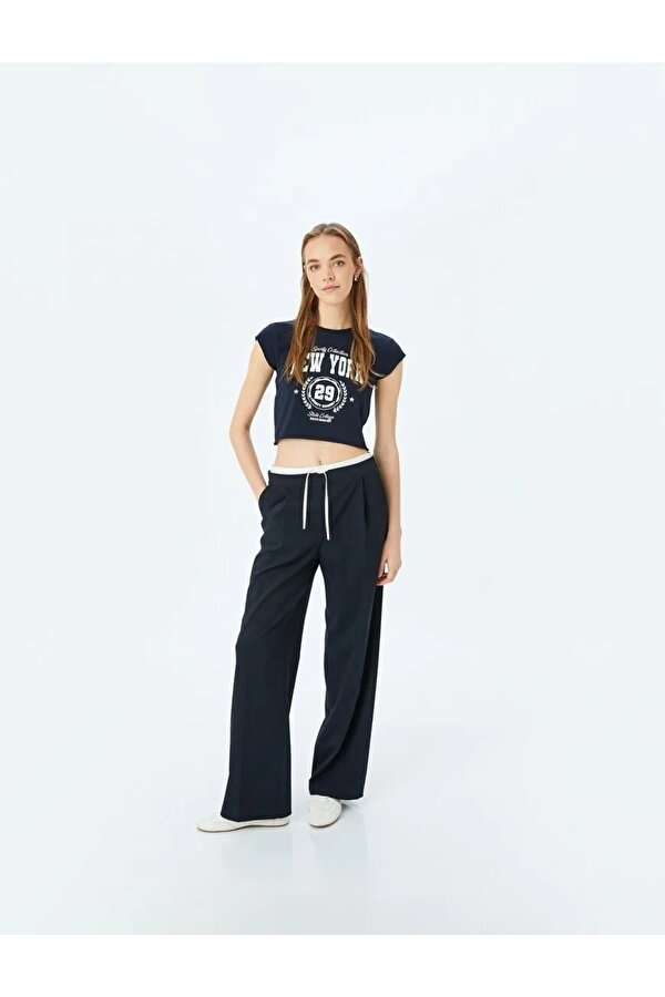 Kolej Baskılı Bisiklet Yaka Kadın Crop T-shirt 5SAL10112IK
