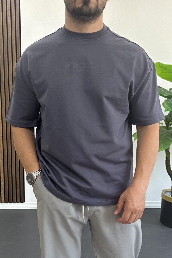 Erkek Kabartmalı Sırt Baskılı Oversize Tişört Füme Edw390