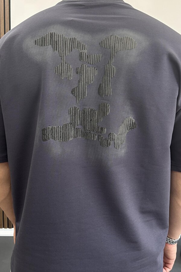 Erkek Kabartmalı Sırt Baskılı Oversize Tişört Füme Edw390
