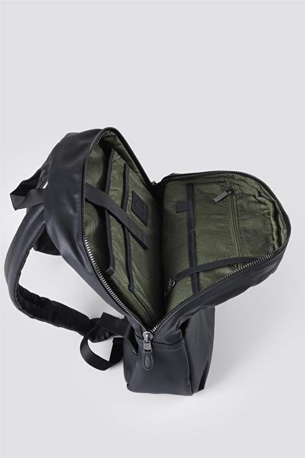 UNİSEX SIRT ÇANTASI C.D03357