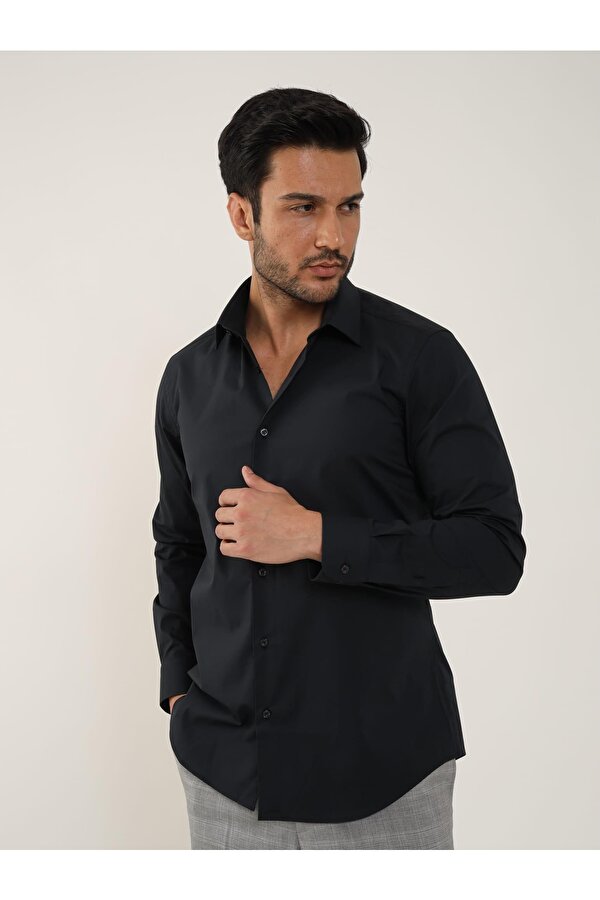 Siyah Erkek Slim Fit Düz Klasik Yaka Uzun Kol Gömlek