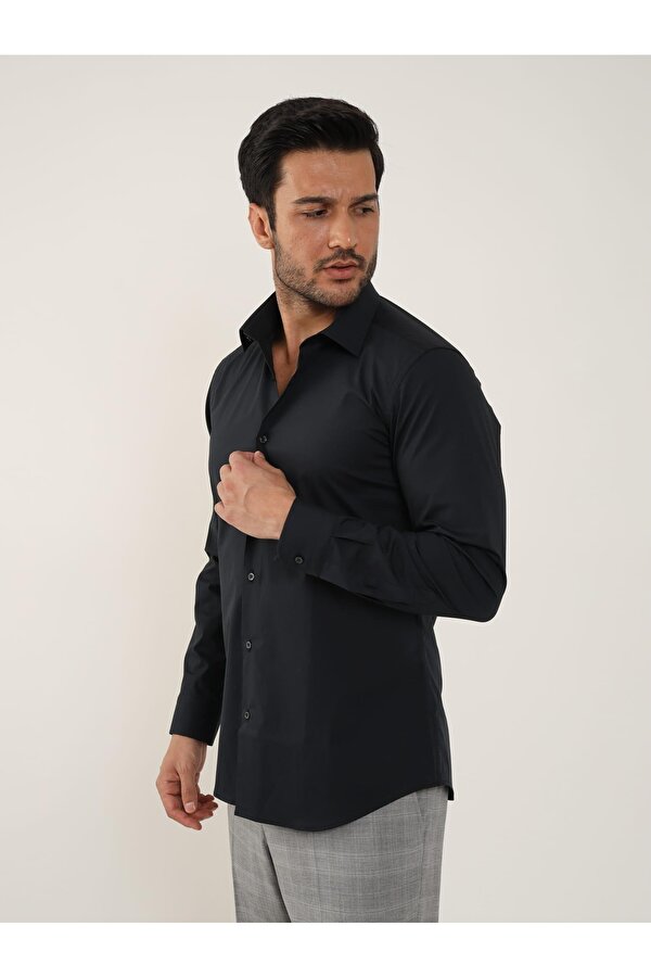 Siyah Erkek Slim Fit Düz Klasik Yaka Uzun Kol Gömlek