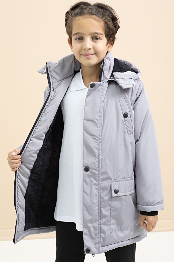 Gri İçi Kürklü Çıtçıtlı Cepli Uzun Kesim Erkek Çocuk Kapüşonlu Şişme Mont 21448
