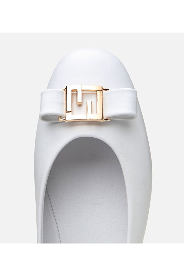 Kadın Deri Beyaz Tokalı Babet