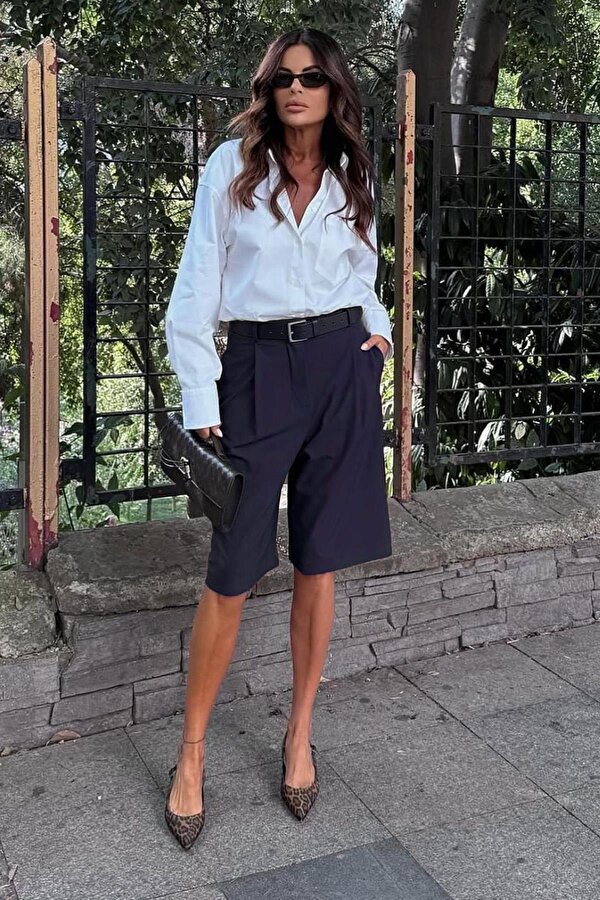 Lacivert Pileli Kadın Bermuda Şort Mg2483