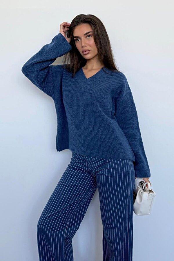 İndigo V Yaka Triko Kadın Kazak Mg2501